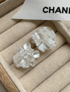 Discount 1 Pair Earrings For Women's Birthday Gift Prom Alloy Classic Petal Women Trendy Jewelry