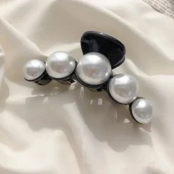 Discount 1pc Women's Hair Claws Hair Clip For Street Gift Holiday Head Handmade Plastic White Black Women Accessories