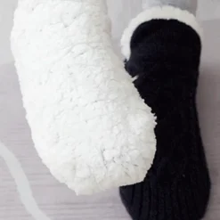 Discount Women's 1 Pair Socks Slipper Socks Fashion Comfort Novelty Fleece Solid Colored Casual Daily Indoor Warm Winter Fall Black Blue Wine Home Outfits Women Lingerie