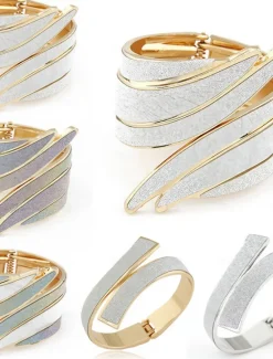Women's Cuff Bracelet Retro Fashion Wings Fashion Statement Simple Elegant Holiday Alloy Bracelet Jewelry 1# / 2# / White For Party Evening Holiday Date Beach Festival Women Trendy Jewelry
