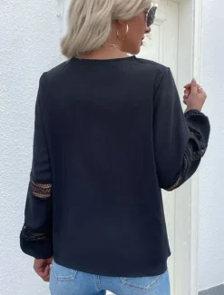 New Women's Elegant Lace Tops Eyelet Blouse Stylish Modern Lace Hollow Out Long Sleeve Regular Tops V Neck Work Daily Romantic Petite Tops Summer Holiday Wear Spring Fall Women Lace Tops