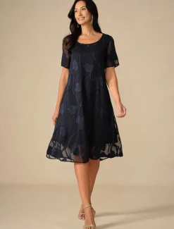 Discount Women's Knee Length Dress Chiffon Dress Elegant Casual Loose Fit Floral Short Sleeve Crew Neck Summer Women Cocktail Dress