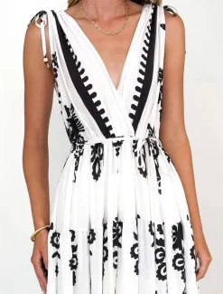 Hot Women's Maxi Dress Sundress A Line Dress Vacation Party Casual Party Daily Holiday Regular Fit Floral Graphic Tribal Sleeveless V Neck Black print Brown print Summer Women Casual Dress