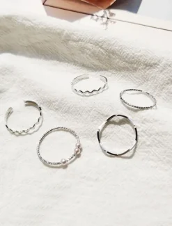 Online Women's Rings Fashion Outdoor Geometry Ring Women Trendy Jewelry