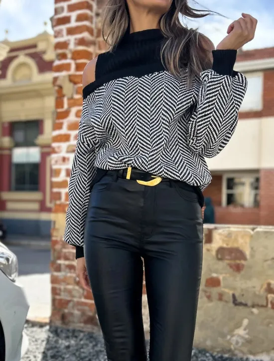 Hot Women's Sweater Pullover Sweater Jumper Casual Soft Geometric Ribbed Turtleneck Knitted Cold Shoulder Long Sleeve Regular Tops Knit Outdoor Daily Weekend Fall Winter Women Pullovers & Tops