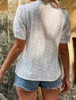 Best Women's White Elegant Lace Tops Eyelet Blouse Casual Solid Color Regular Tops Short Sleeve V Neck Lace Eyelet Regular Fit Daily White Yellow Romantic Petite Tops Summer Holiday Wear Women Lace Tops